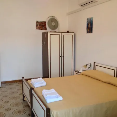 La Scogliera Alojamento de Acomodação e Pequeno-almoço